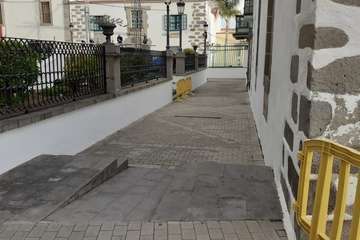  Limpieza retira decenas de toneladas de residuos de la Noche de San Juan en Telde/TA.